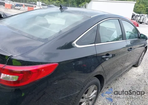 2015 Hyundai Sonata Se z USA, uszkodzony, nr VIN 5NPE24AF2FH132215